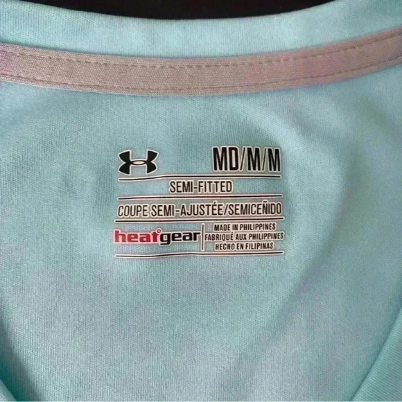 Under Armor Heat Gear Semi-Fitted V-Neck Short Sleeve Women’s Med - Picture 2 of 5